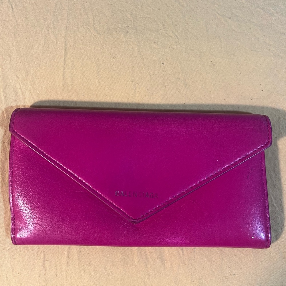 Valenciaga wallet